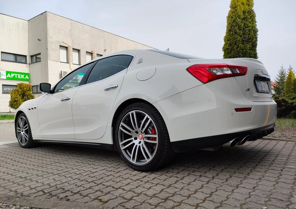 Maserati Ghibli cena 115900 przebieg: 154647, rok produkcji 2014 z Gniezno małe 67